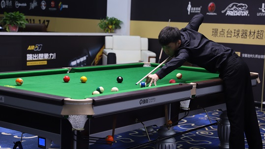 她多次进入 她多次进入