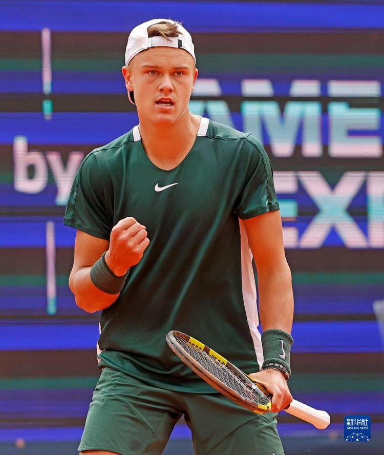 手的个人提 手的个人提